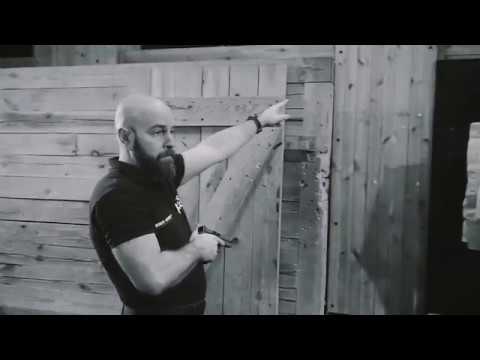 Видео: Как правильно зачищать помещение - тактика CQB