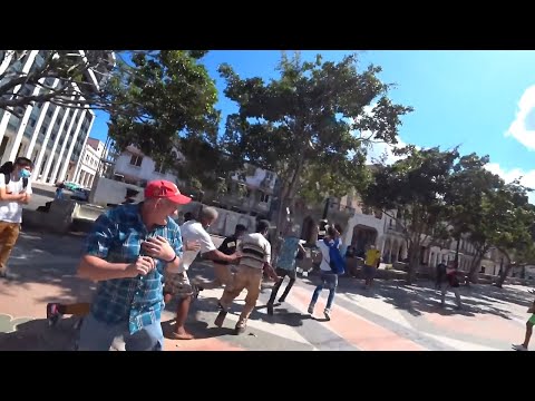 Видео: КУБА, Гавана. Деньги от профессора всем кубинцам! Сумасшествие на Кубе