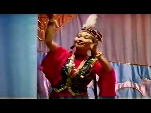 Видео: "Өзбек" биі. Орындаушы "Айша бибі" фольклорлық этнографиялық би ансамблі