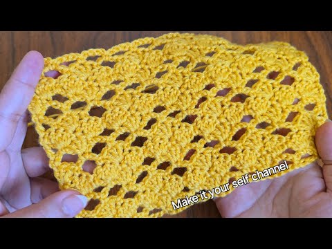 Видео: Как связать женскую шаль крючком с простыми деталями и чудесным результатом.