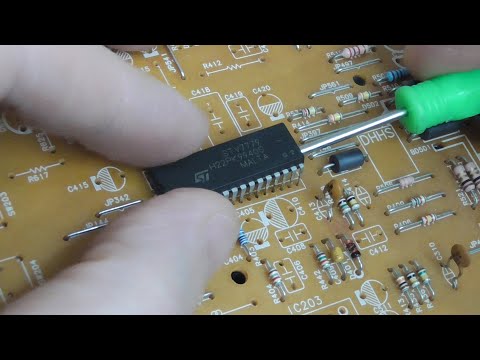 Видео: Процессор разверток STV 7779 отпаять (демонтировать) легко. Начинающий радиолюбитель.