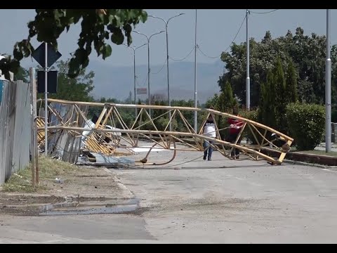 Видео: Двајца починати и еден повреден при пад на кран во Кавадарци