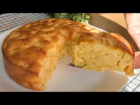 Видео: Классическая ШАРЛОТКА с яблоками 🍏🍎 Яблочный пирог тает во рту! Очень простой и вкусный рецепт