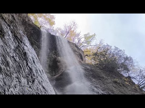 Видео: Кавказ. КБР. Красивый осенний лес в горах, поход к водопаду Качкорташ