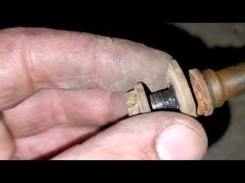 Видео: Как бысро достать закоревшие направляющие пальцы суппорта и что делать что бы не ржавели