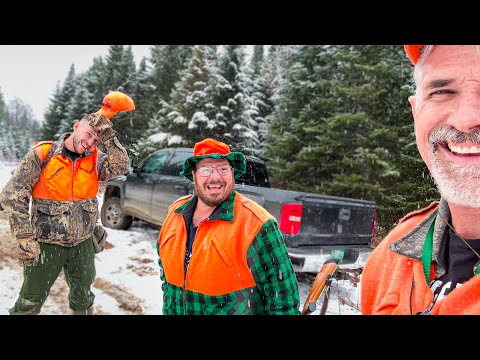 Видео: ВЫБЕГ ГИГАНТСКОГО ОЛЕНЬЯ ИЗ СНЕГА | День 2. Сезон охоты в штате Мэн