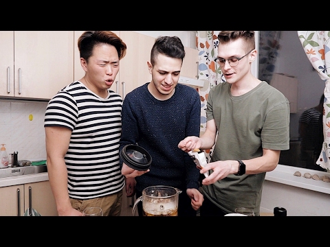 Видео: ПЬЯНАЯ КУХНЯ: КАПКЕЙКИ (ПЬЯНКЕЙКИ) w/ Кирилл Скобелев & Костя Пак