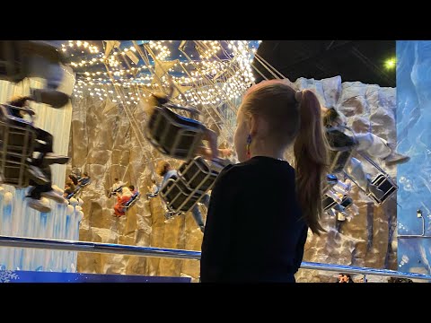 Видео: Чудеса или работа??? Тройные прыжки и невероятные вращения!!! Шутки от Васёны и тренировка на льду!