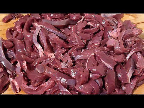 Видео: Нежнейшей Гуляш из свиного сердца. Вкусно и не дорого. Ужин для всей семьи.