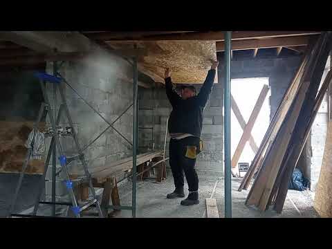 Видео: Самый дешёвый потолок из OSB в загородном доме!