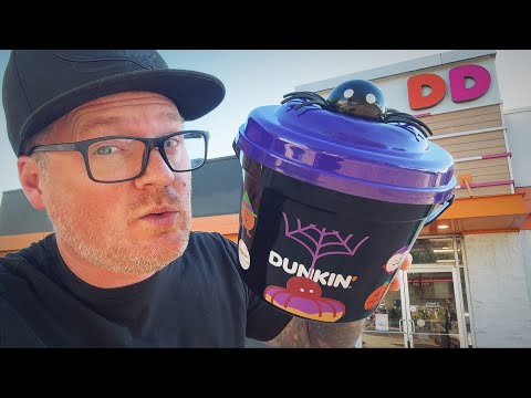 Видео: Новое ведро Dunkin’ Halloween Munchkins 2025 | Retro Rest Stop