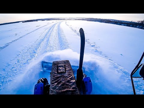 Видео: Трактор МТЗ-82.1 чистим дороги после метели. Первый выезд в новом году.