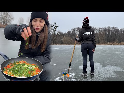 Видео: Рибалка на день закоханих! Ловимо окуня, щуку і готуємо шакшуку!