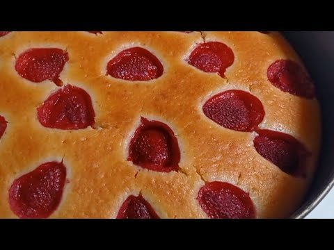 Видео: Пирог На Кефире с Клубникой🍓Безумно Вкусный❗