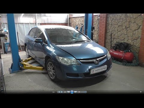 Видео: Замена приводного ремня вспомогательных агрегатов на Honda Civic 1,8 Хонда Цивик 2008 года