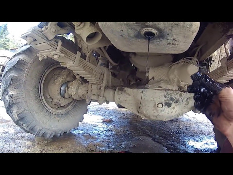 Видео: Урал лесовоз Замена масла в двиг. Ямз-238 от Первого лица