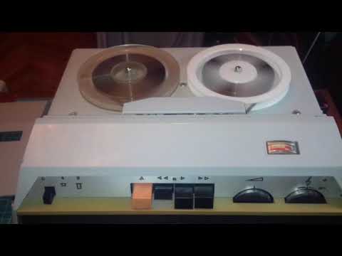 Видео: Работа магнитофона Романтик 3 1974 года, после полной профилактики.