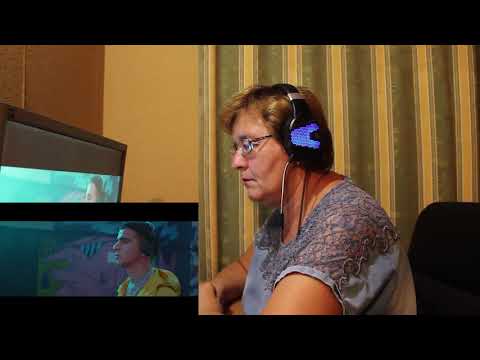 Видео: РЕАКЦИЯ МАМЫ НА [FEDUK - Хлопья летят наверх]