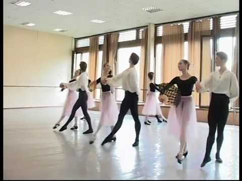 Видео: МГАХ. Полонез (муз. Римского-Корсакова, хор.  Северцевой М.О.). Историко-бытовой танец.