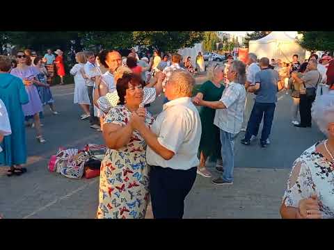 Видео: Потанцуй со мной.