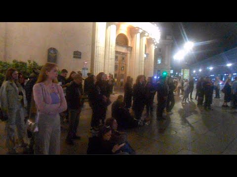 Видео: Уличные музыканты Питер Глеб Васильев и Сева на пл. Восстания 1 сентября ч6 - 3 сентября