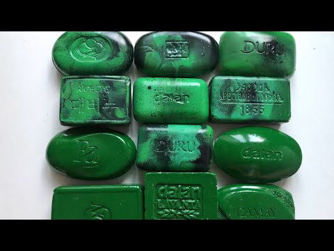 Видео: Резка крашенного мыла в зелёный цвет/cutting dry colored soap, crisp varnished soap,satisfying video