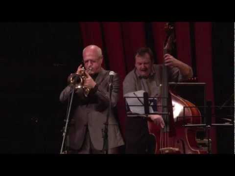 Видео: Давид Голощекин - На солнечной стороне Невского