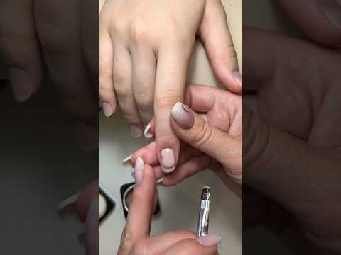 Видео: Как набрать материал на кисть 🖌️