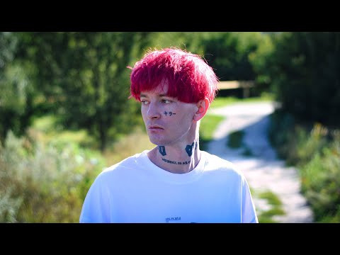 Видео: Покрасил волосы живя в провинции и что из этого вышло. Докопалось быдло.