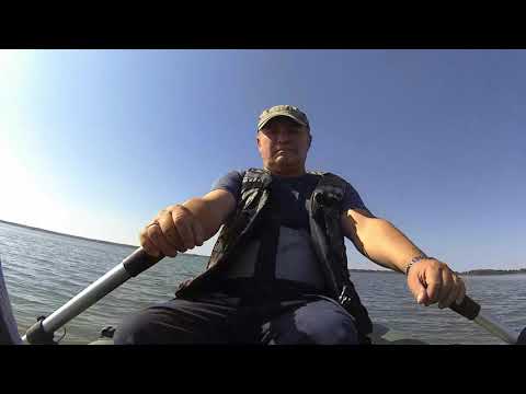 Видео: Путешествие по озеру Андреевское и рыбалка.