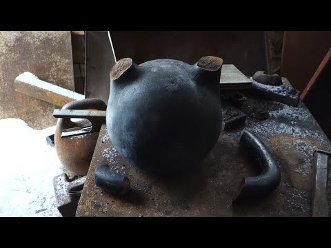 Видео: КАК ПРИВАРИТЬ ОТБИТУЮ ДУЖКУ К ЧУГУННОЙ ГИРЕ HOW TO WELD A BROKEN HANDLE TO A CAST IRON KETTLEBELL