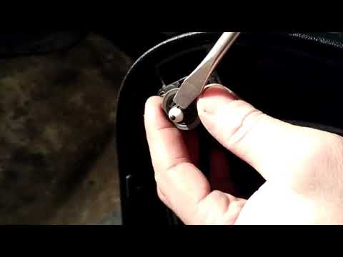 Видео: VAG!Обзор дверной защелки карт обшивок дверей!!!