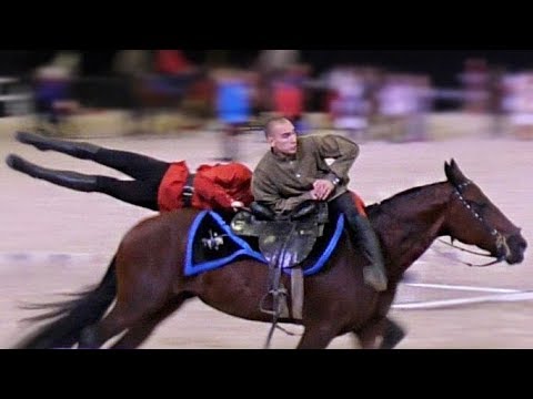 Видео: Казачья Джигитовка /Трюки на лошади /Сборная СЗФО руководитель Оскар Волков /Выставка ИППОсфера 2017