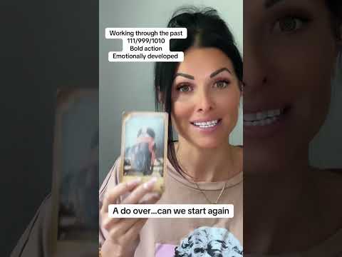 Видео: Кто-то хочет что-то здесь исправить. Они просят переделать всё заново, дать шанс... #гаданиенатаро