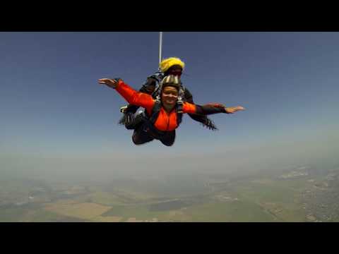 Видео: Тандем прыжок с парашютом. Первый прыжок.