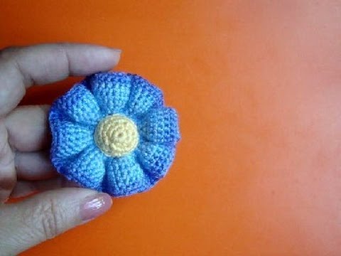 Видео: Вязаные цветы Урок 37 Free crochet flower pattern