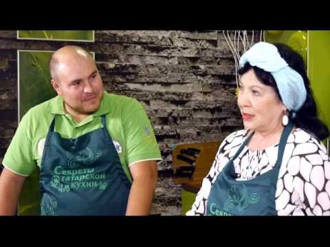 Видео: Актриса Дания НУРУЛЛИНА готовит Алма пирогы. Телепроект "Секреты татарской кухни".