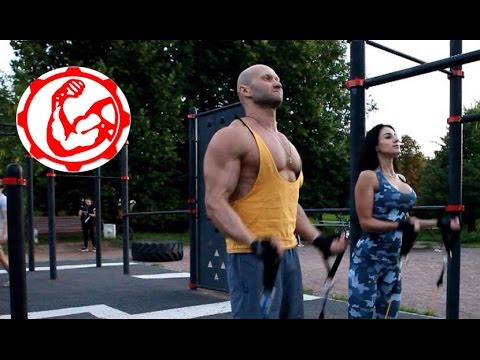 Видео: Упражнения с эспандером для мужчин и для женщин в домашних условиях. Программа  №1. Тренировка дома