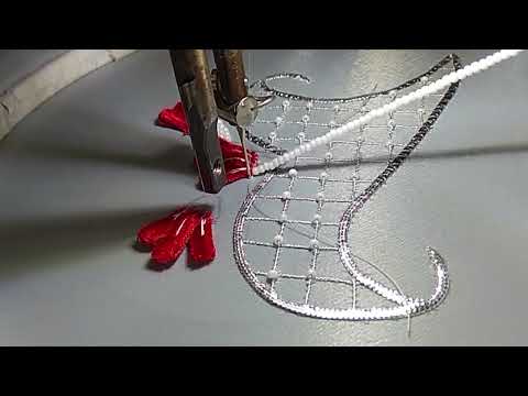 Видео: Объёмная вышивка бархатной тесьмой на швейной машине. Master class on machine embroidery.