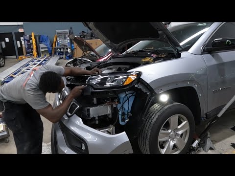 Видео: JEEP COMPASS 2022 года как снять передний бампер и фару