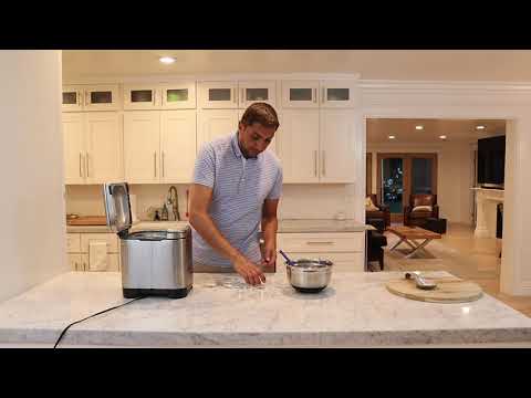 Видео: Черничный хлеб из хлебопечки Cuisinart