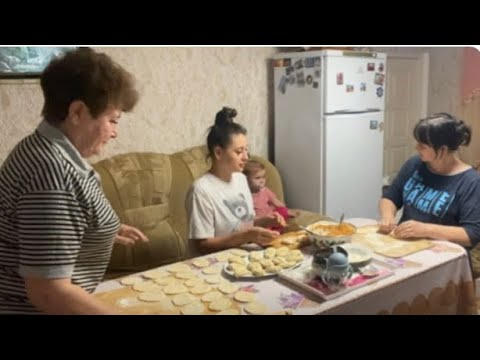 Видео: ЛЕПИМ и ЖАРИМ ПИРОЖКИ /  РЕЦЕПТ ТЕСТА от мамы / грустный повод