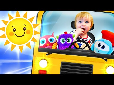 Видео: Кресло превращается в автобус! 🚌😀 Бьянка и игрушки едут на ферму и к пруду
