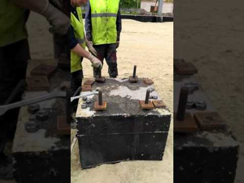 Видео: Монтаж металлических колонн.