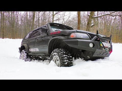 Видео: Снега по Яйка. Mitsubishi Pajero Sport и Toyota 4Runner off-road.