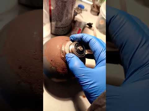 Видео: Ремонт заднего гидроцилиндра подвески Citroen c5 2002г.