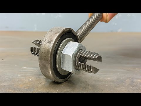 Видео: Секрет! Мне показал этот умный 50-летний сварщик! Самодельный инструмент для гибки металла