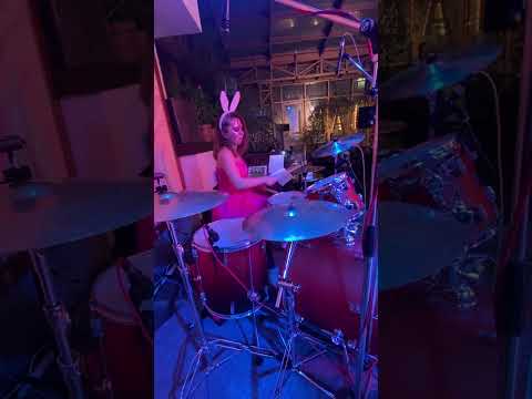 Видео: Юлиана Нестерова - Лондон гудбай/кавер группа Злые рыбы (cover by CarMan) DrumCam