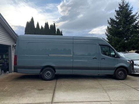 Видео: МЕРСЕДЕС СПРИНТЕР 2020. РАБОТА В США. СПЛЮ ПО 4 ЧАСА. ОБЗОР. МОНОЛОГ. ЭПИЗОДЫ.  PART # 1.