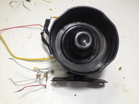 Видео: Испытываю двутональную авто сирену